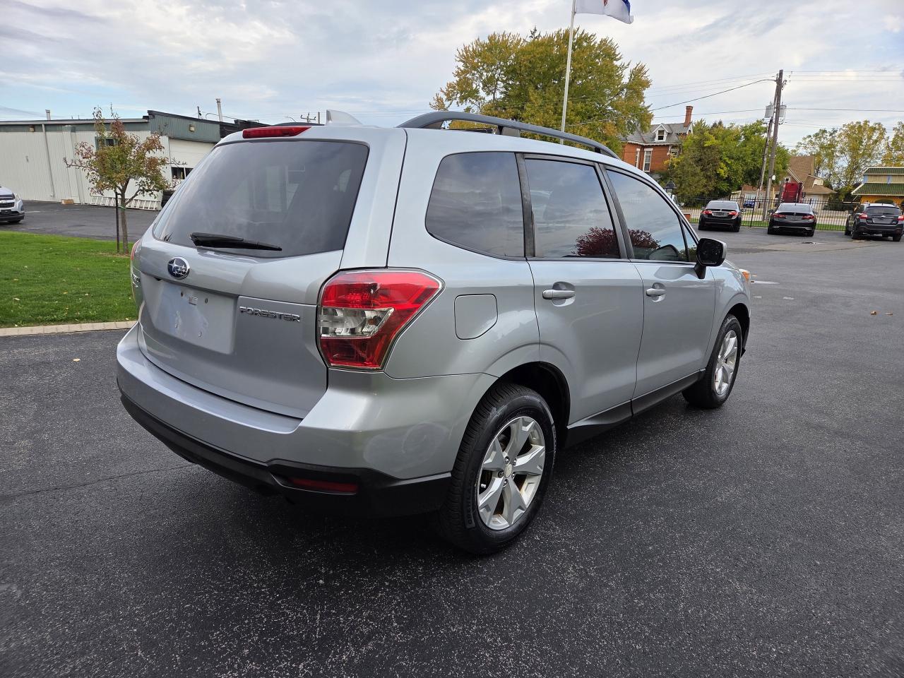 2016 Subaru Forester 5dr Wgn 2.5i Convenience,Only 129k, Must See! Photo