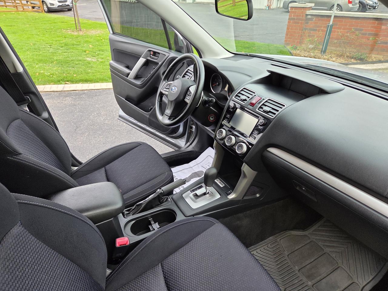 2016 Subaru Forester 5dr Wgn 2.5i Convenience,Only 129k, Must See! Photo