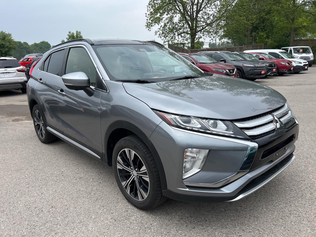 2020 Mitsubishi Eclipse Cross CLEAN CARFAX, HEATED LEATHER, SUNROOF! Photo