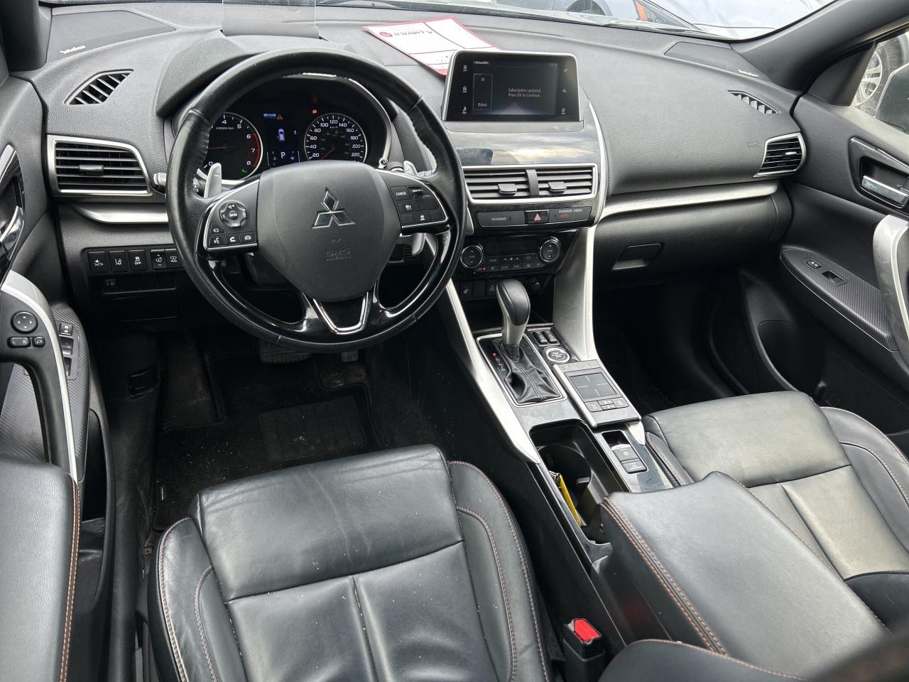 2020 Mitsubishi Eclipse Cross CLEAN CARFAX, HEATED LEATHER, SUNROOF! Photo