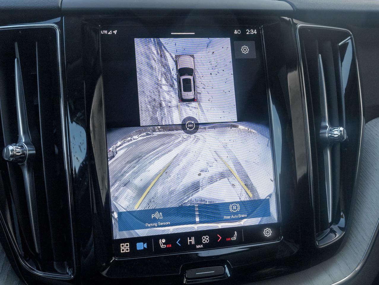 2025 Volvo XC60 B5 AWD Plus Dark Theme  20"ALLOY WHEELS  VOLVO CPO Photo