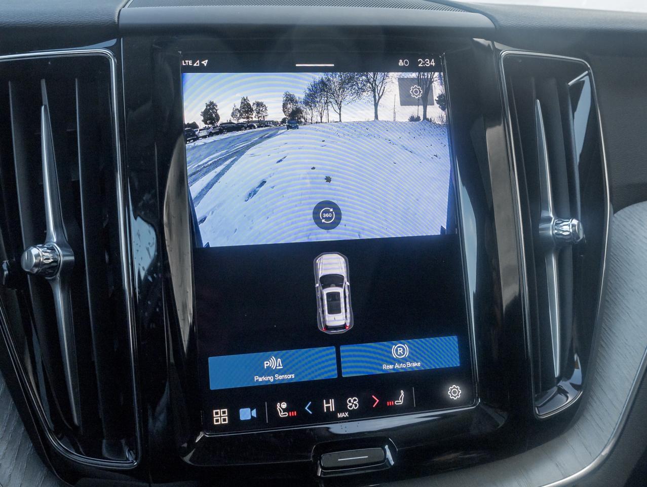 2025 Volvo XC60 B5 AWD Plus Dark Theme  20"ALLOY WHEELS  VOLVO CPO Photo