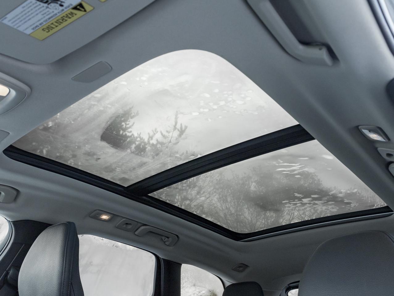 2025 Volvo XC60 B5 AWD Plus Dark Theme  20"ALLOY WHEELS  VOLVO CPO Photo