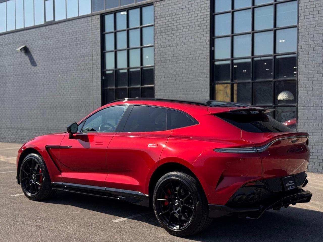 2023 Aston Martin DBX 707 AWD Photo