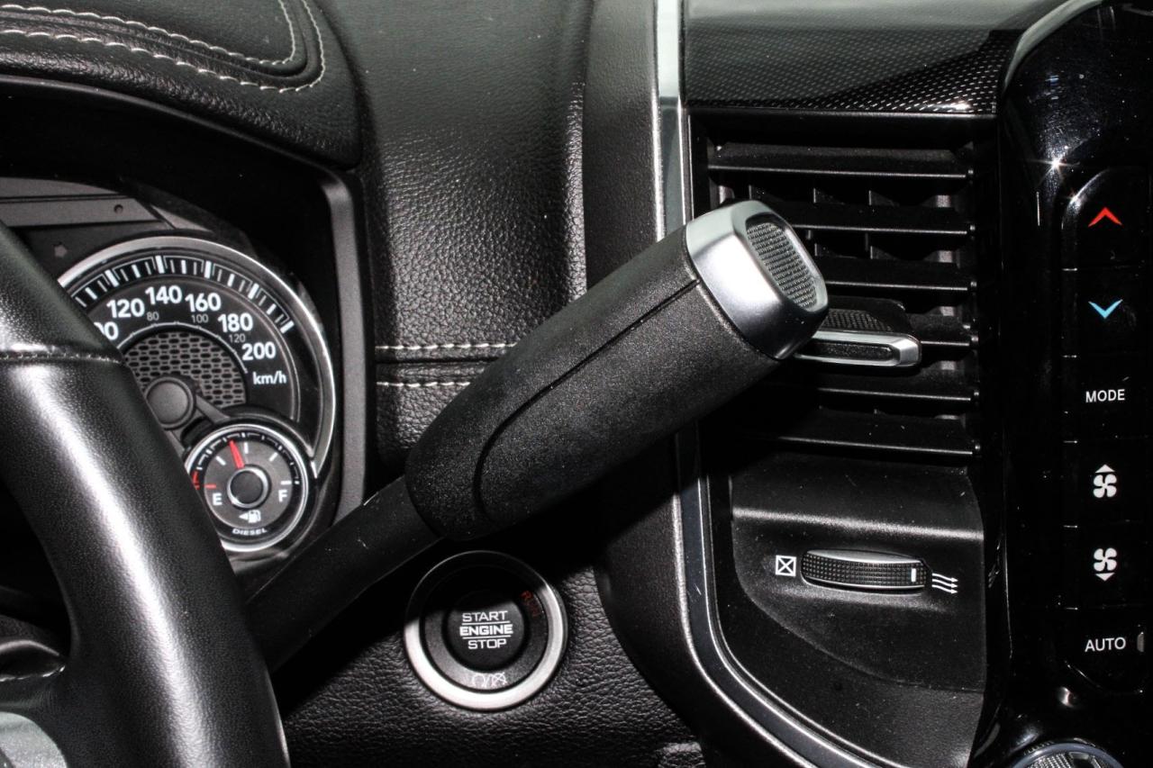 2022 RAM 3500 Laramie 4x4 Crew Cab 8' Box  Gps SiriusXM BkpCam Photo