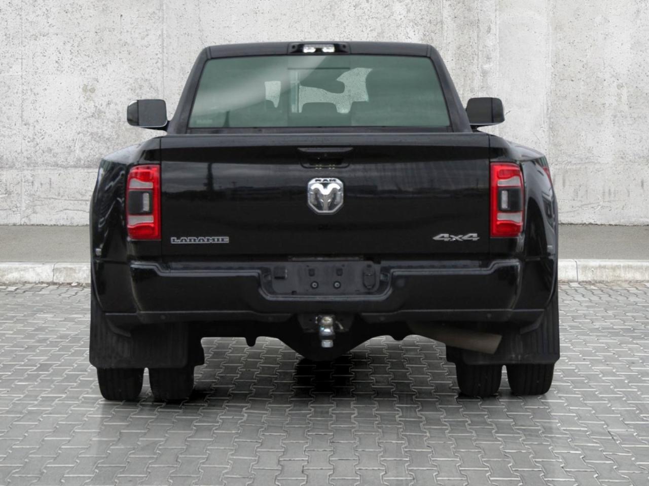 2022 RAM 3500 Laramie 4x4 Crew Cab 8' Box  Gps SiriusXM BkpCam Photo