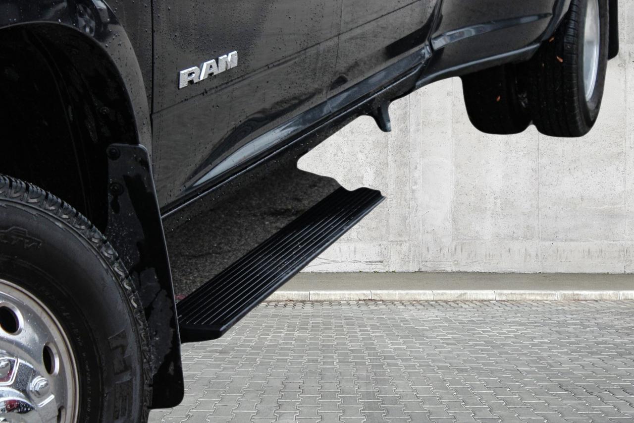 2022 RAM 3500 Laramie 4x4 Crew Cab 8' Box  Gps SiriusXM BkpCam Photo