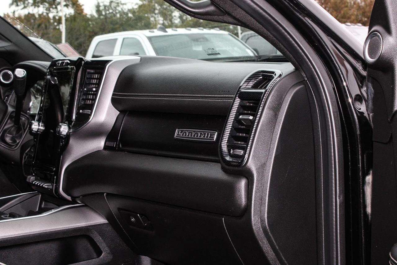 2022 RAM 3500 Laramie 4x4 Crew Cab 8' Box  Gps SiriusXM BkpCam Photo