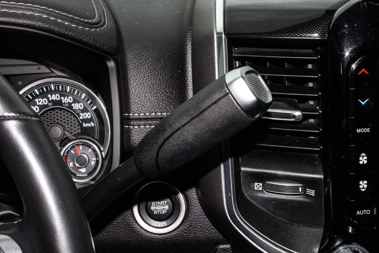 2022 RAM 3500 Laramie 4x4 Crew Cab 8' Box  Gps SiriusXM BkpCam Photo