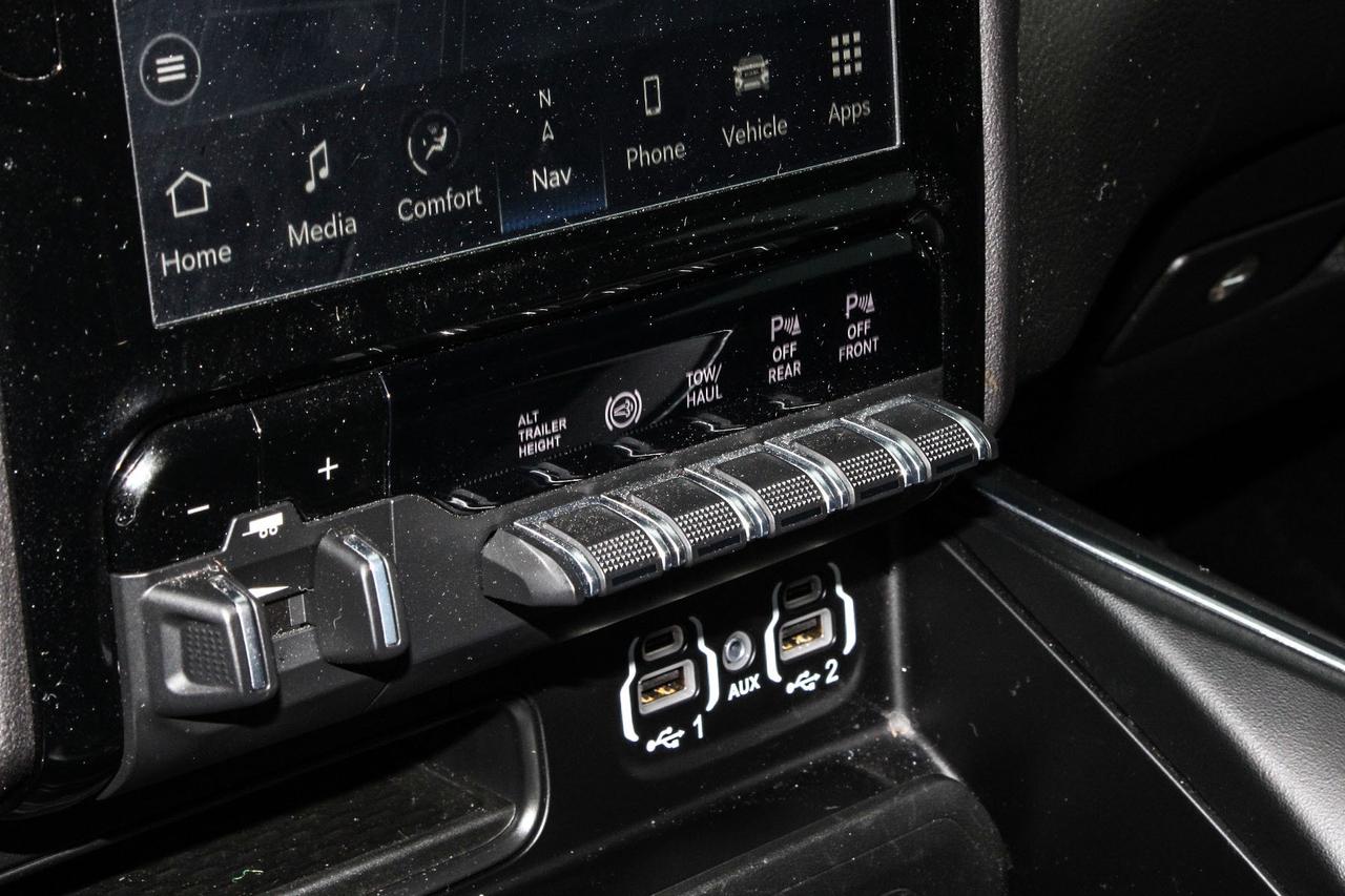 2022 RAM 3500 Laramie 4x4 Crew Cab 8' Box  Gps SiriusXM BkpCam Photo