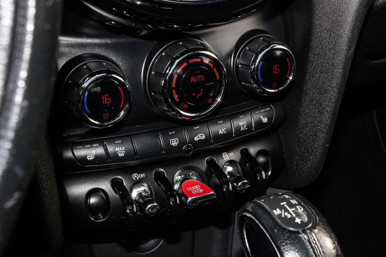 2017 MINI Cooper Hardtop HB  SiriusXM Photo