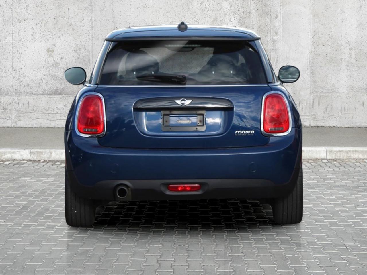 2017 MINI Cooper Hardtop HB  SiriusXM Photo4