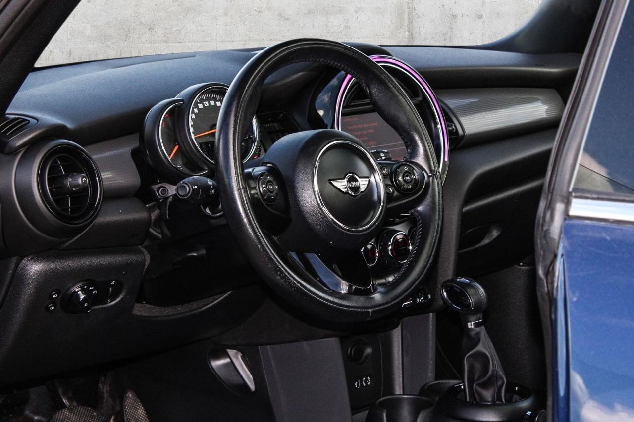 2017 MINI Cooper Hardtop HB  SiriusXM Photo