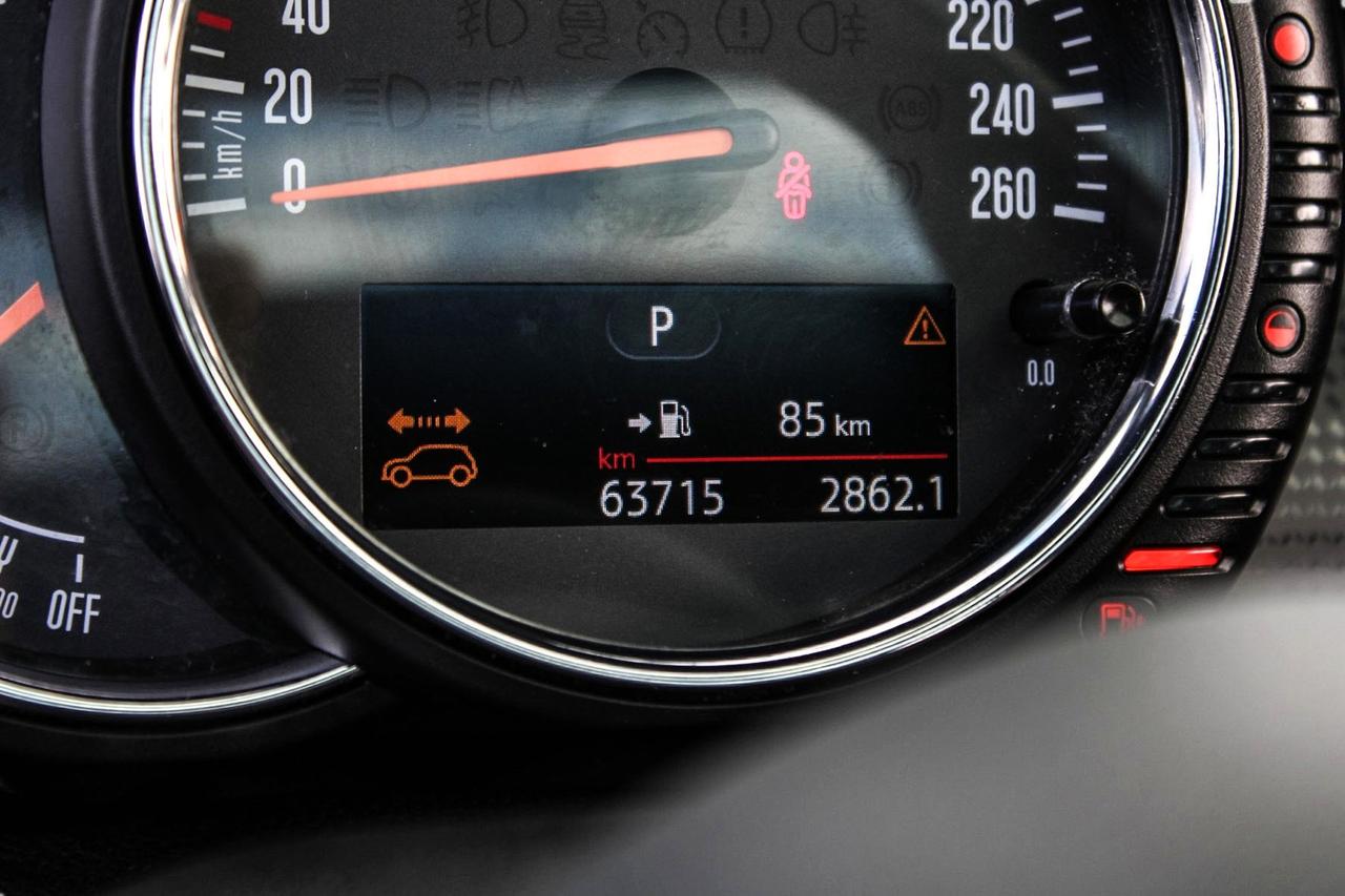 2017 MINI Cooper Hardtop HB  SiriusXM Photo