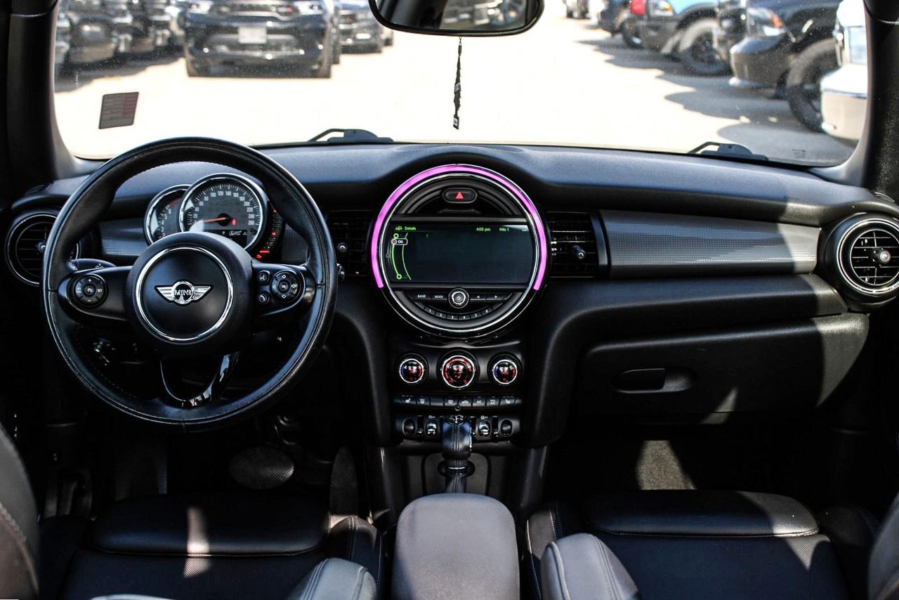 2017 MINI Cooper Hardtop HB  SiriusXM Photo