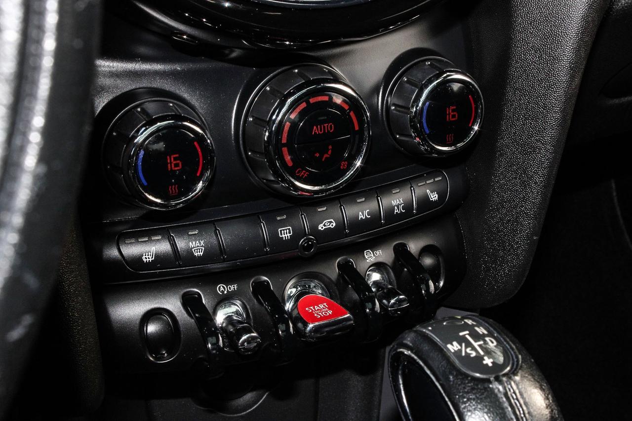 2017 MINI Cooper Hardtop HB  SiriusXM Photo