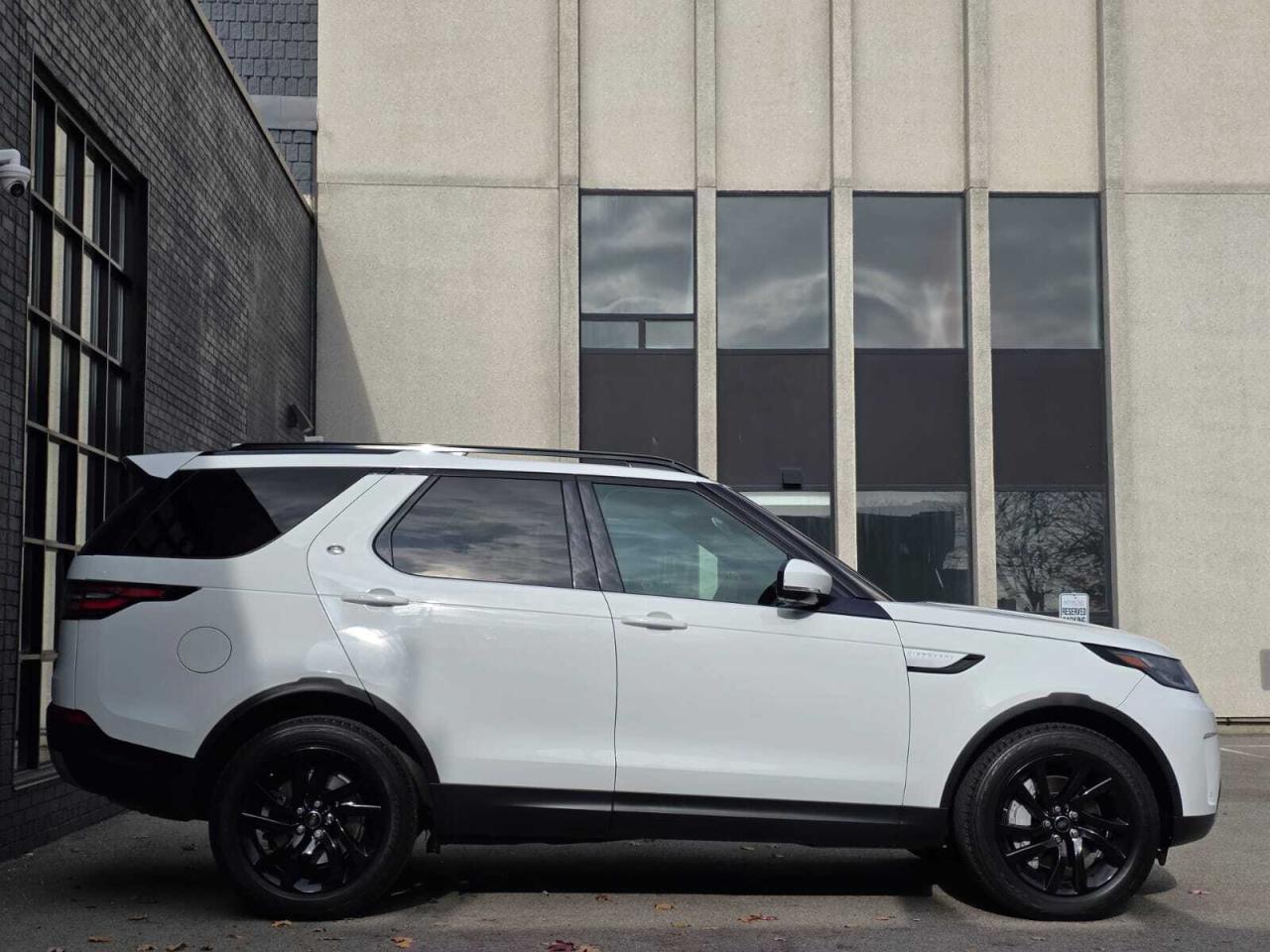 2019 Land Rover Discovery HSE 4WD Photo