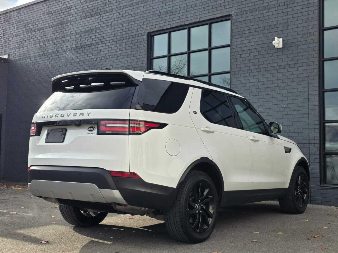 2019 Land Rover Discovery HSE 4WD Photo