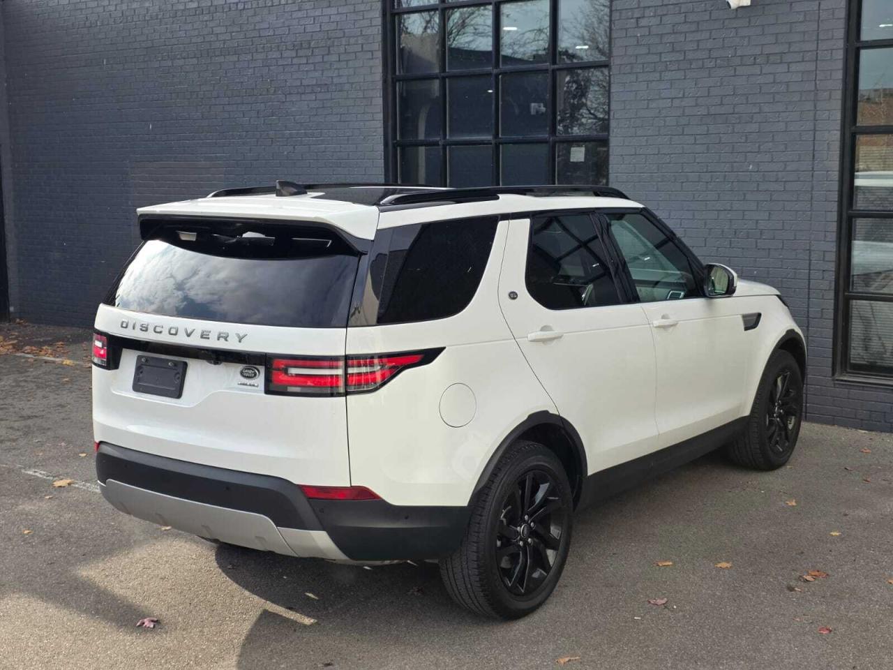 2019 Land Rover Discovery HSE 4WD Photo