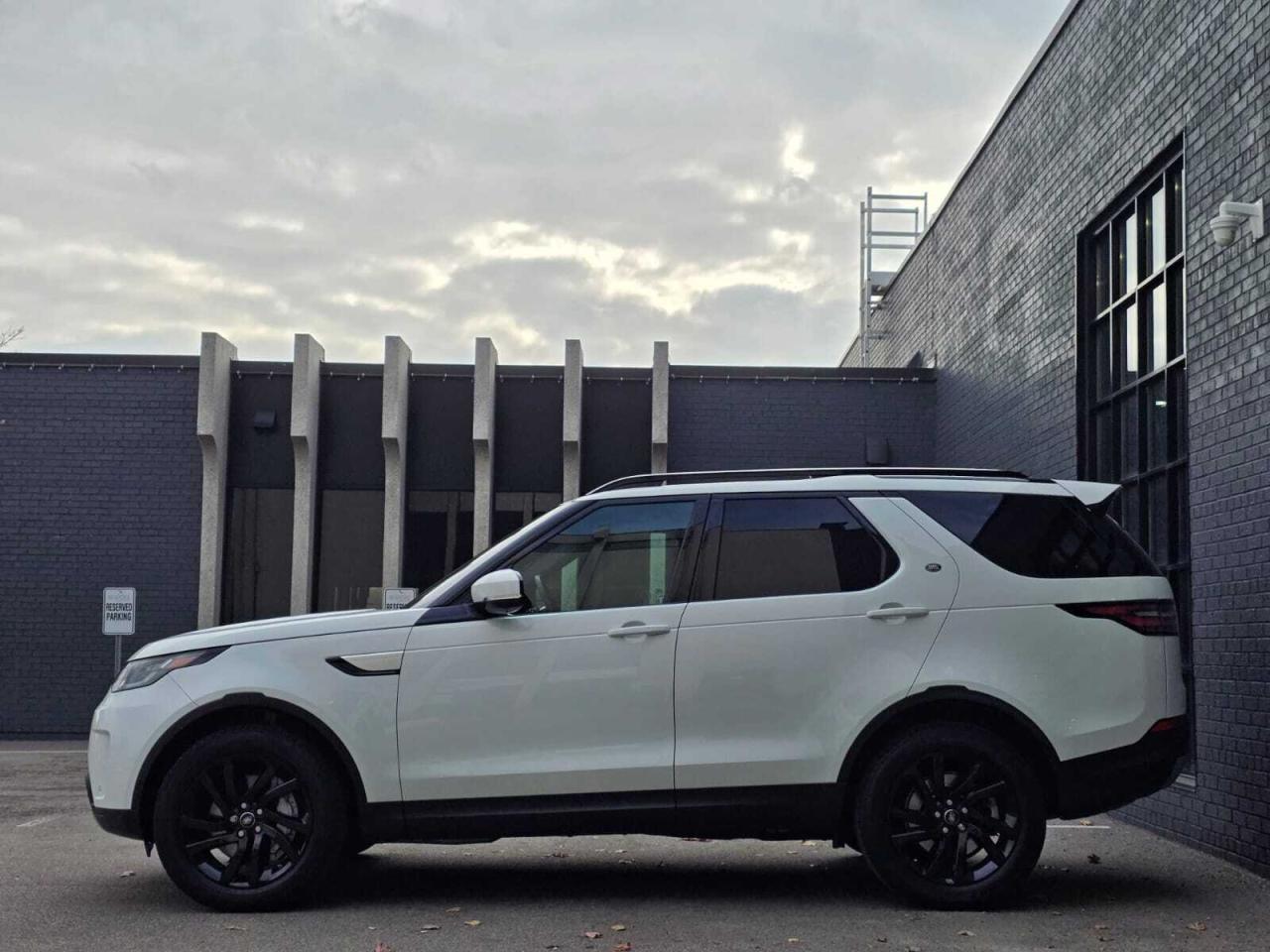 2019 Land Rover Discovery HSE 4WD Photo
