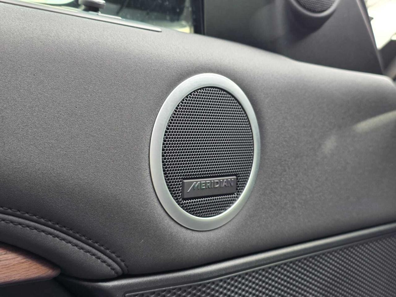 2019 Land Rover Discovery HSE 4WD Photo