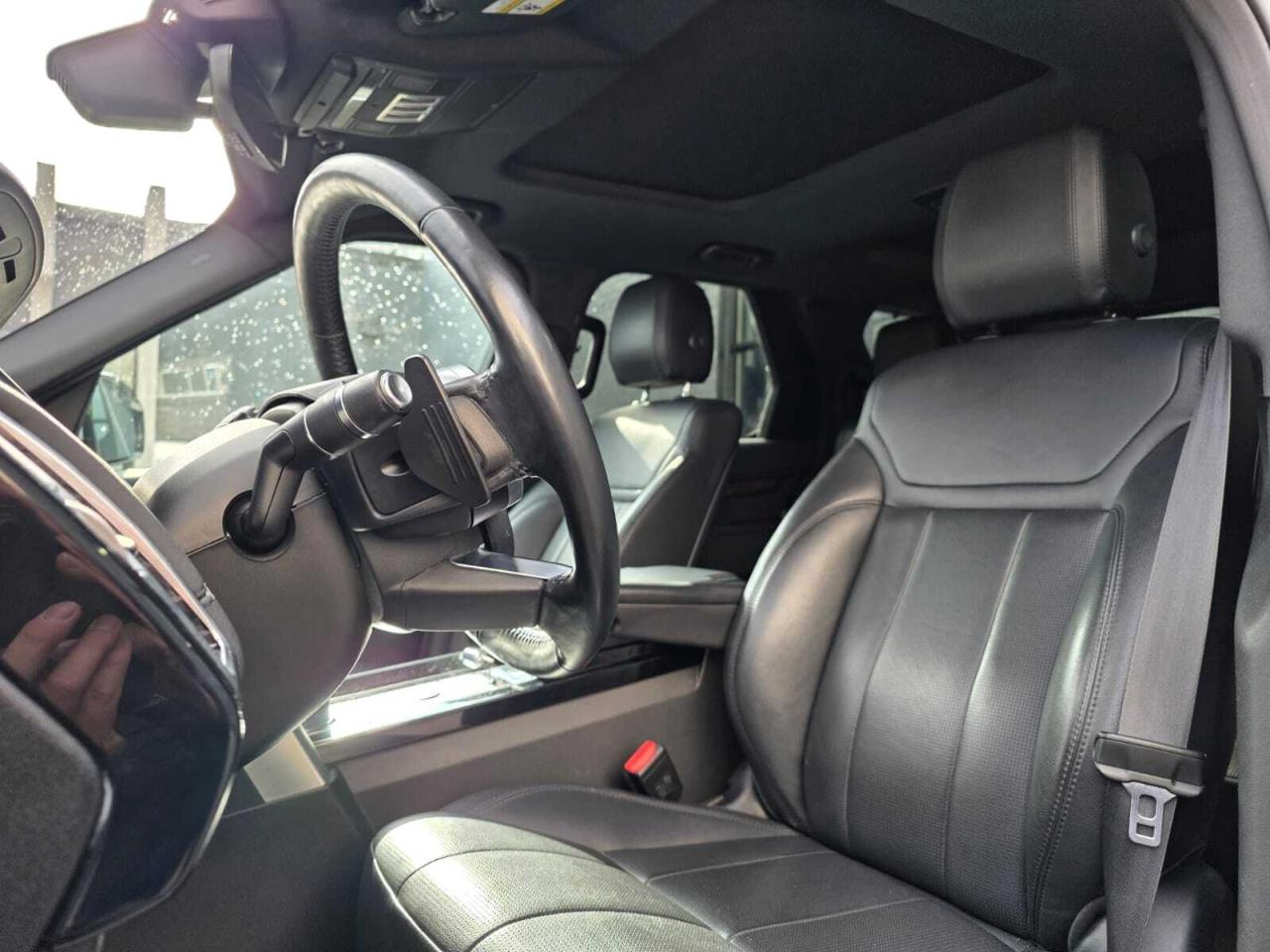 2019 Land Rover Discovery HSE 4WD Photo