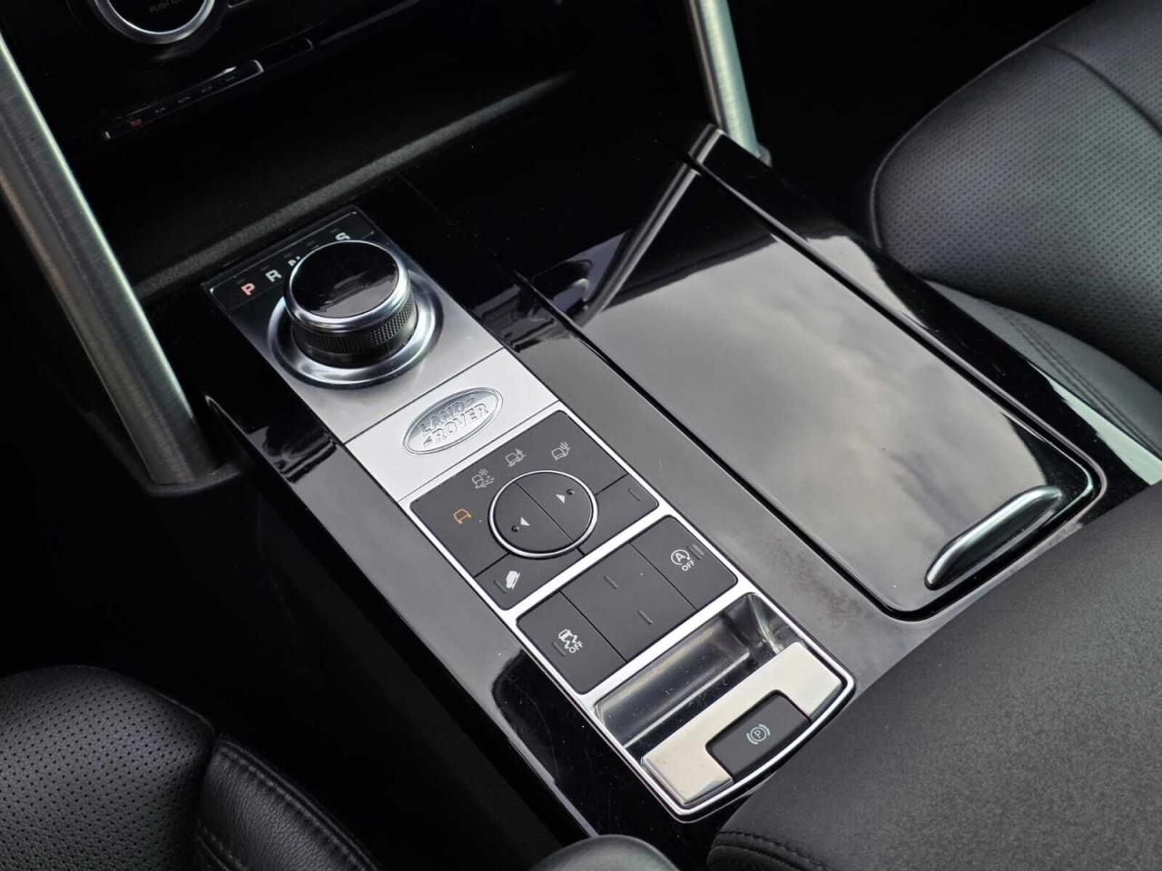 2019 Land Rover Discovery HSE 4WD Photo