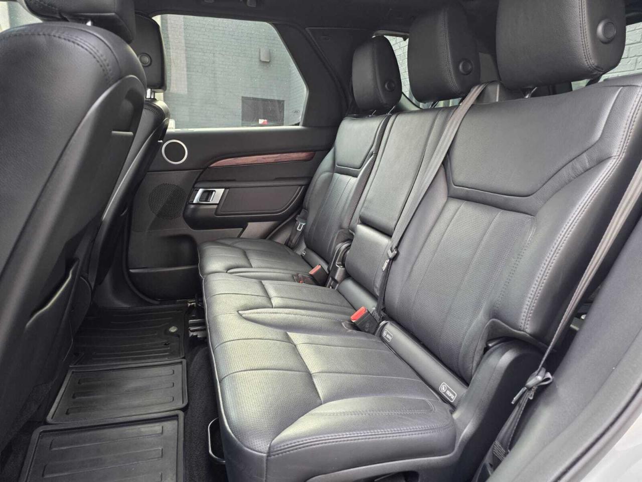 2019 Land Rover Discovery HSE 4WD Photo