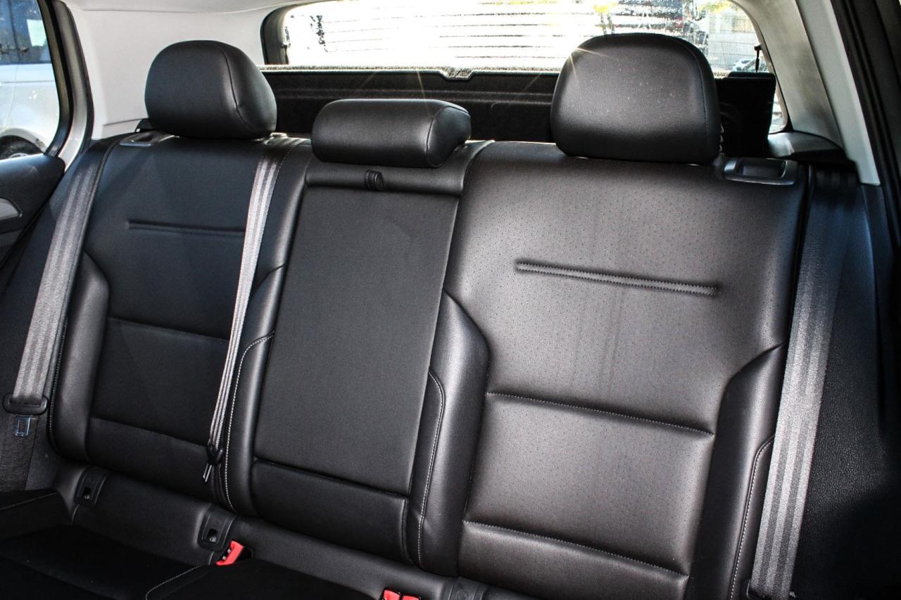 2016 Volkswagen Golf HB TSI Trendline  BkpCam HtdSeats Gps Photo