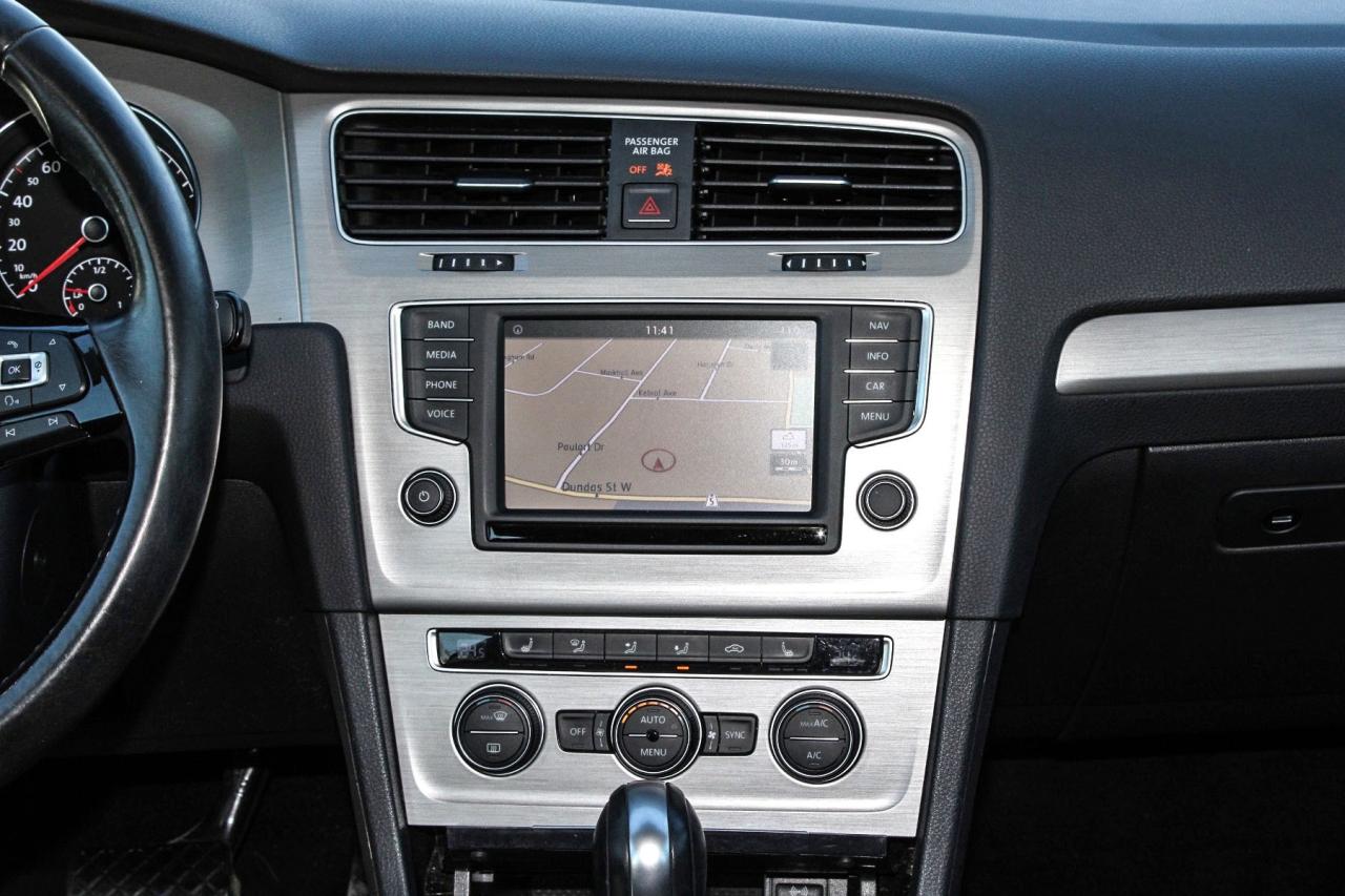2016 Volkswagen Golf HB TSI Trendline  BkpCam HtdSeats Gps Photo