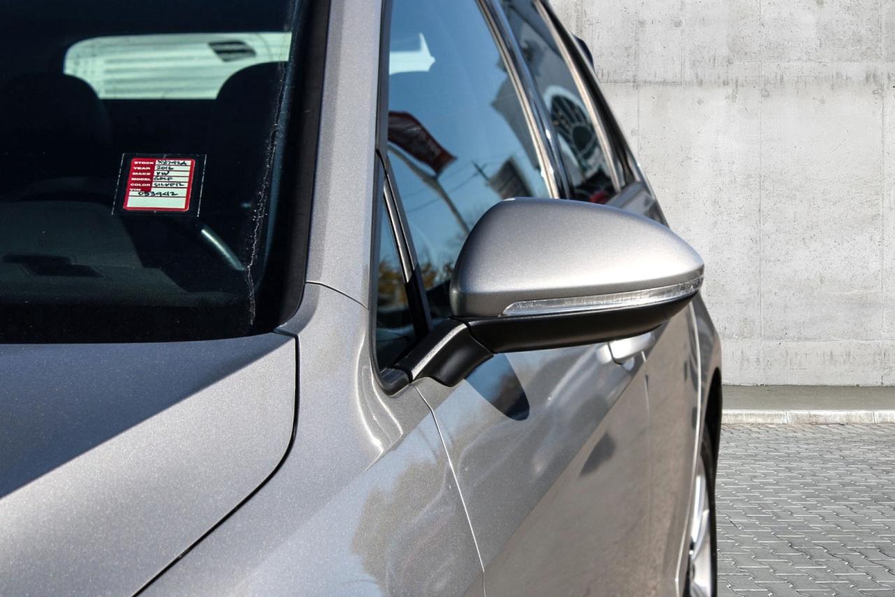 2016 Volkswagen Golf HB TSI Trendline  BkpCam HtdSeats Gps Photo