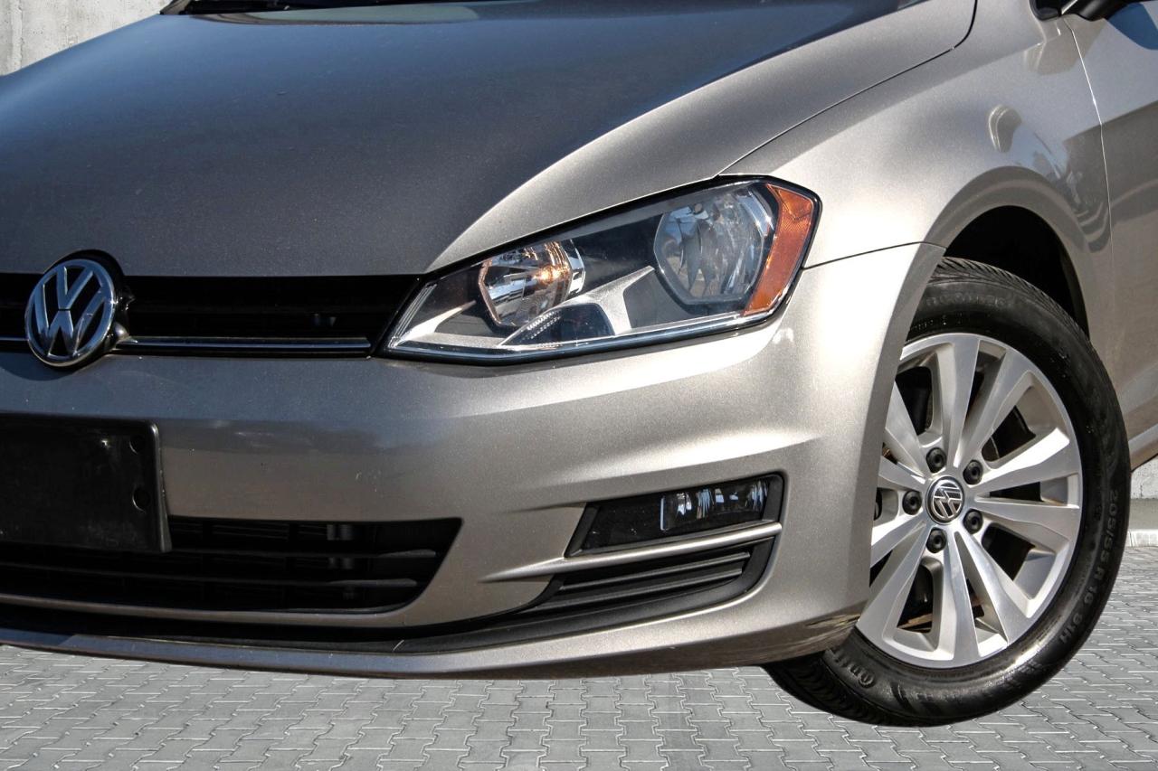 2016 Volkswagen Golf HB TSI Trendline  BkpCam HtdSeats Gps Photo