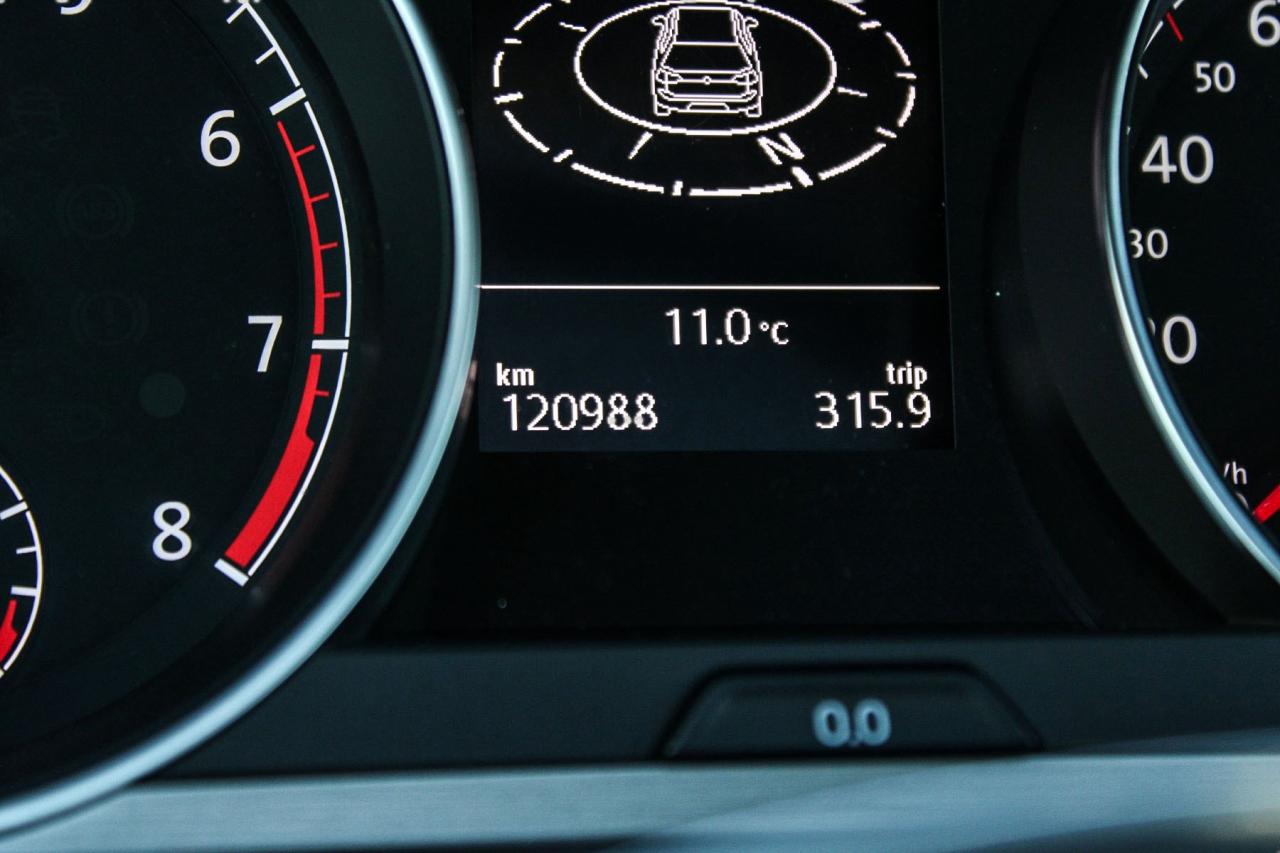 2016 Volkswagen Golf HB TSI Trendline  BkpCam HtdSeats Gps Photo