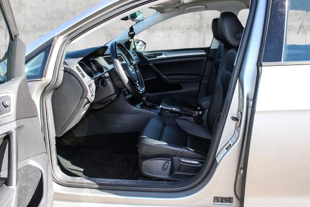 2016 Volkswagen Golf HB TSI Trendline  BkpCam HtdSeats Gps Photo