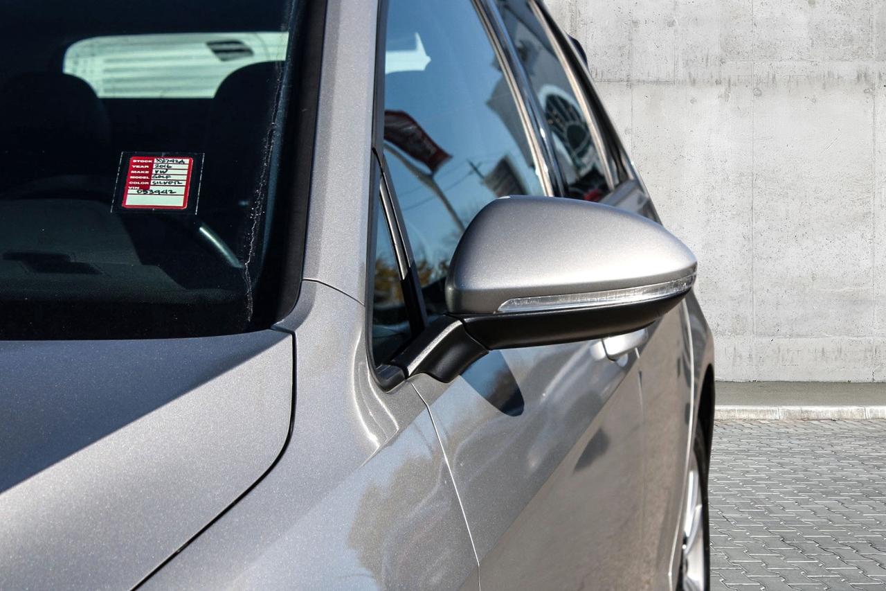 2016 Volkswagen Golf HB TSI Trendline  BkpCam HtdSeats Gps Photo