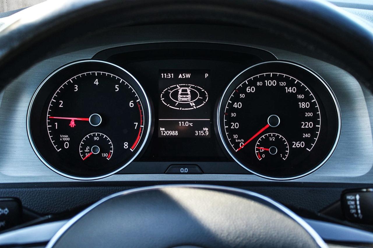 2016 Volkswagen Golf HB TSI Trendline  BkpCam HtdSeats Gps Photo