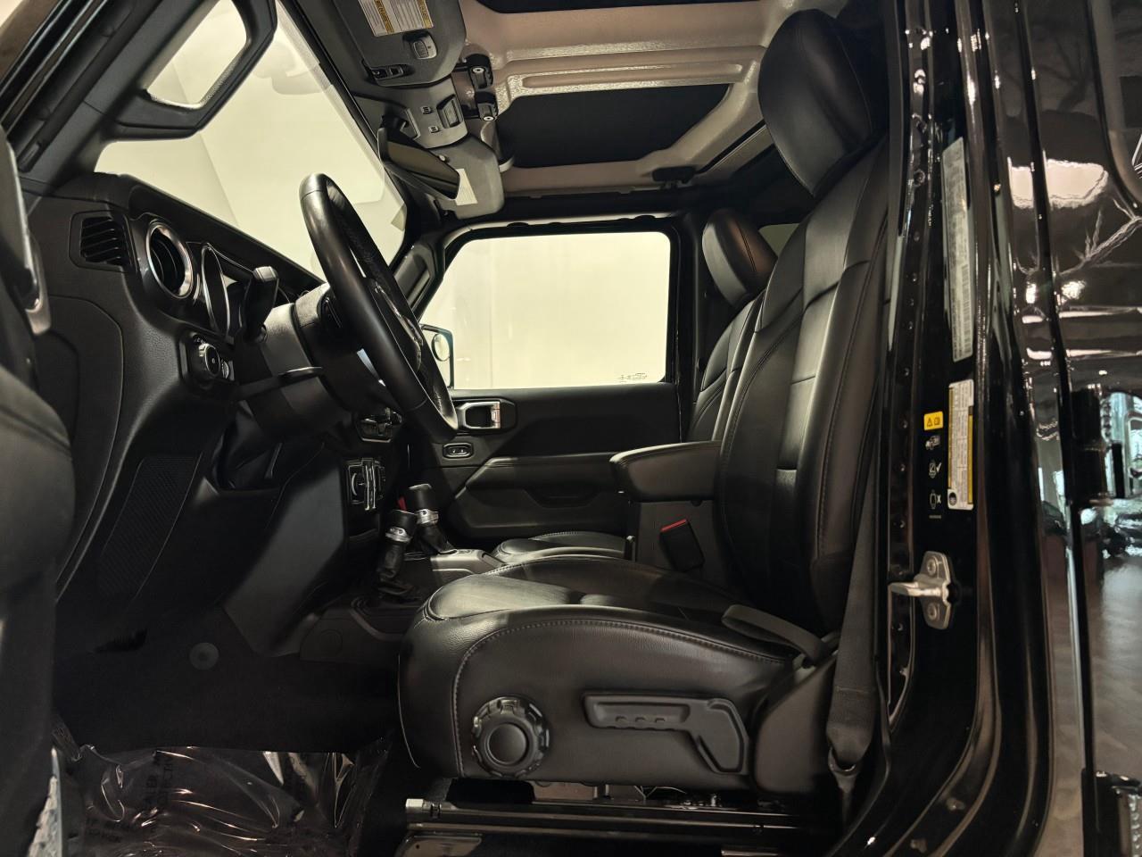 2023 Jeep Wrangler Sahara Photo