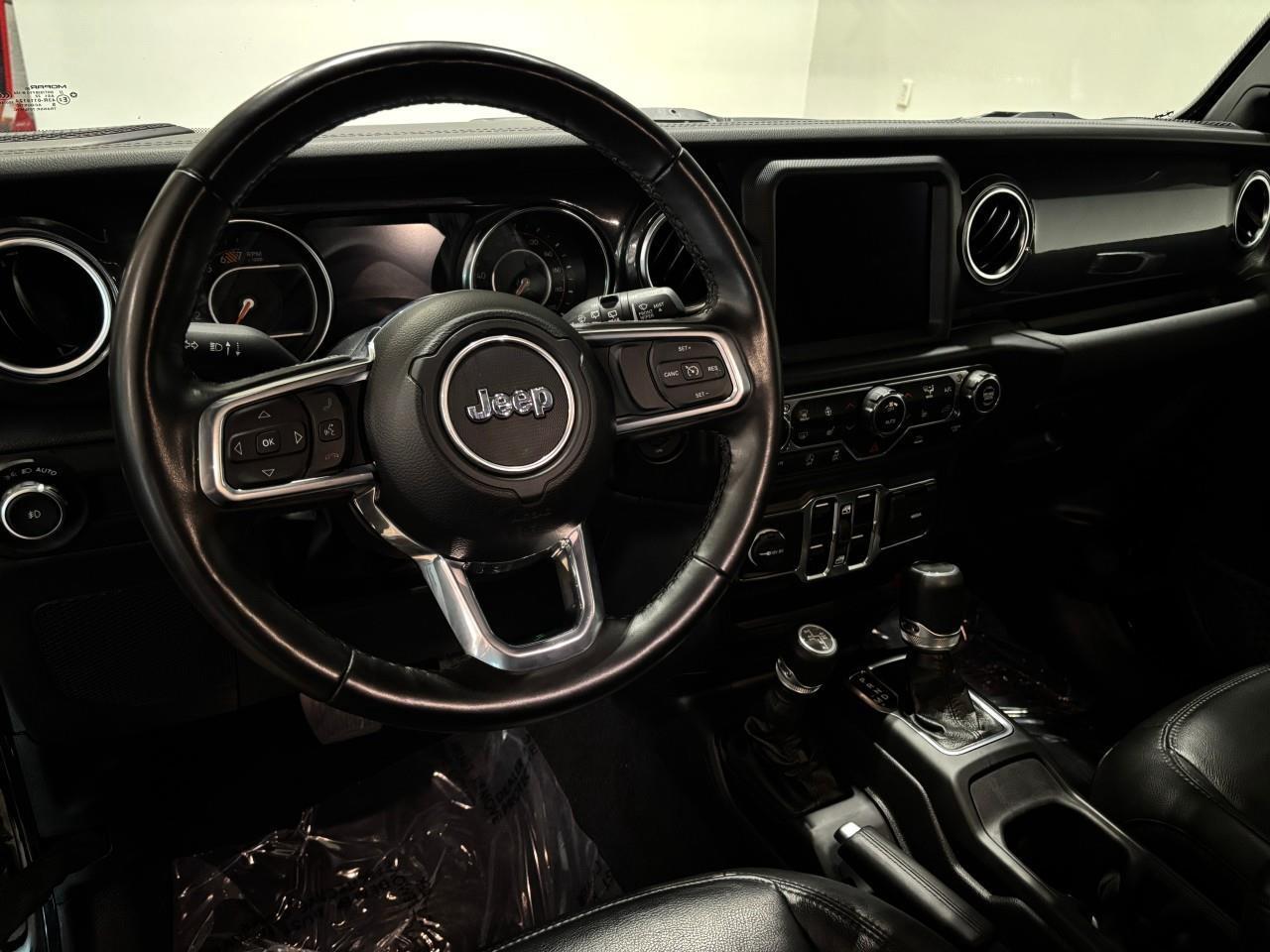 2023 Jeep Wrangler Sahara Photo