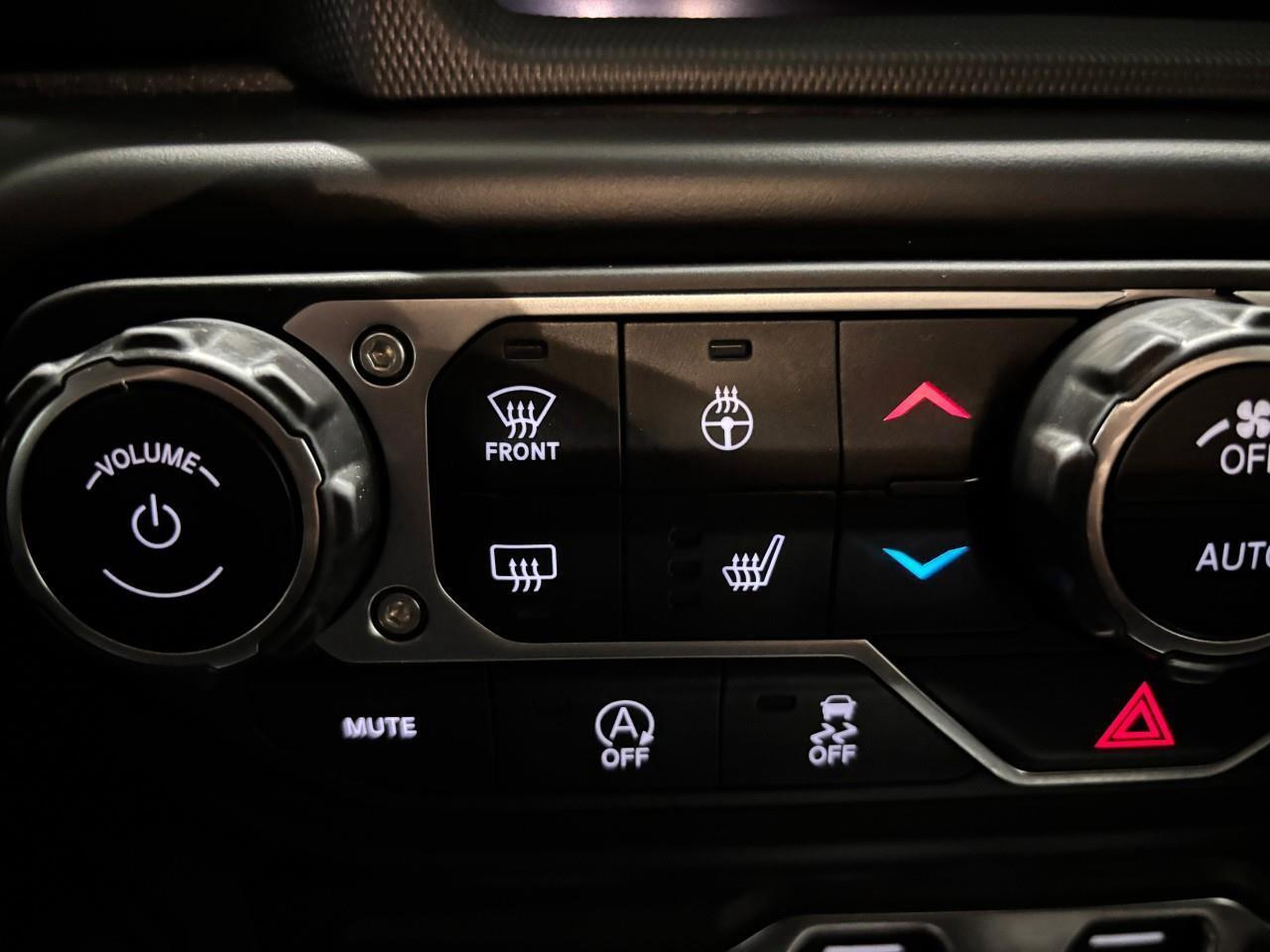 2023 Jeep Wrangler Sahara Photo