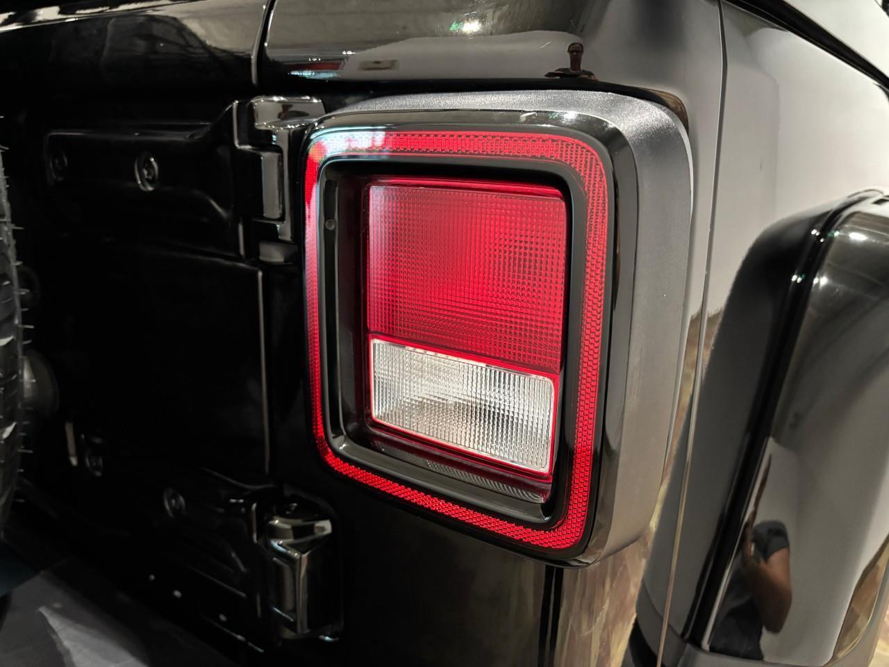 2023 Jeep Wrangler Sahara Photo