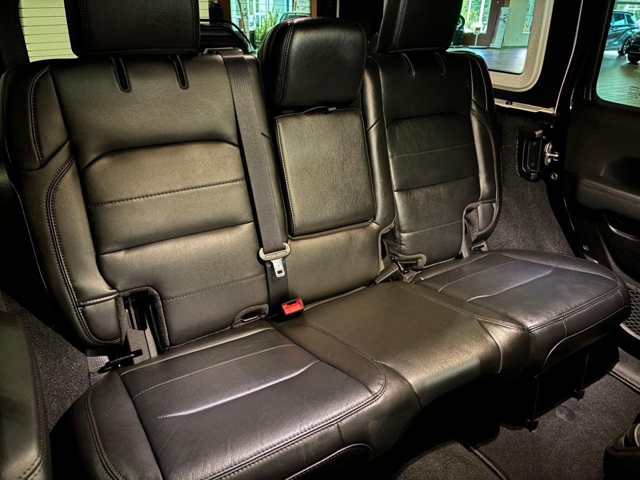 2023 Jeep Wrangler Sahara Photo