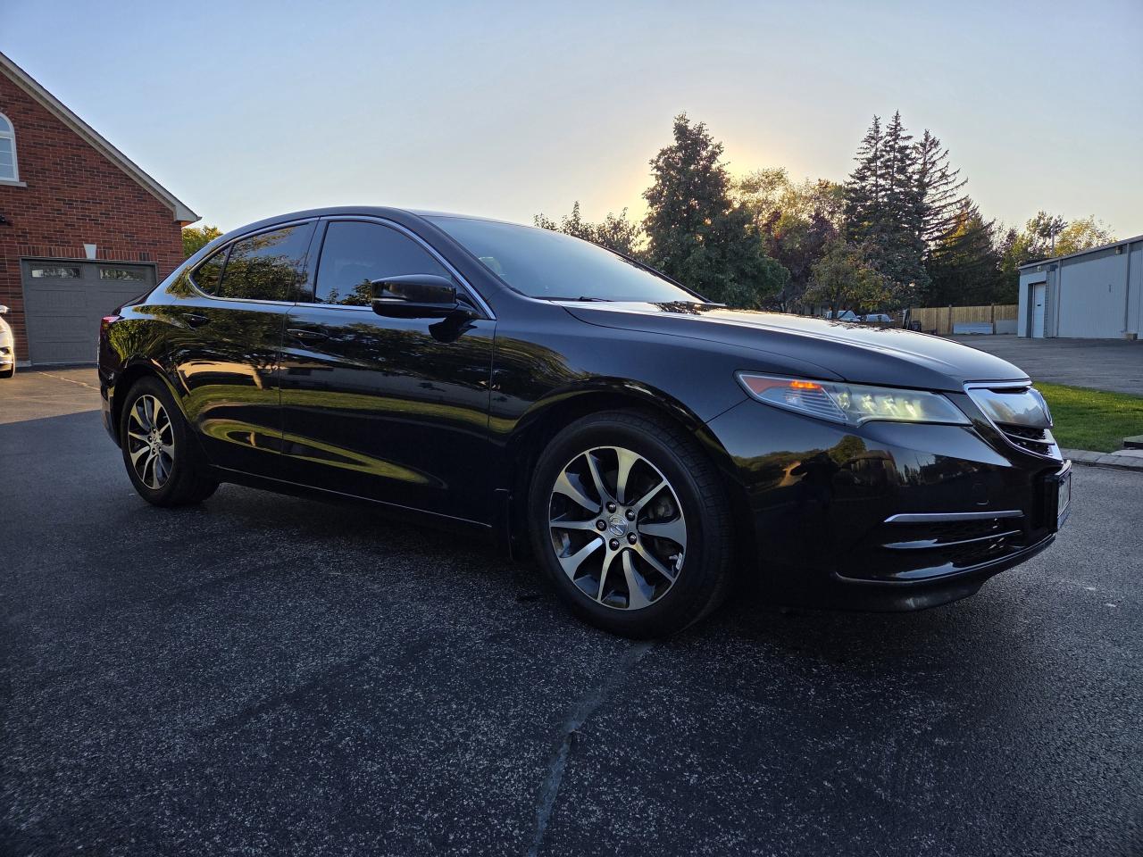 2017 Acura TLX 2.4  Litre , Automatic, Looks and Drives Great! Photo3