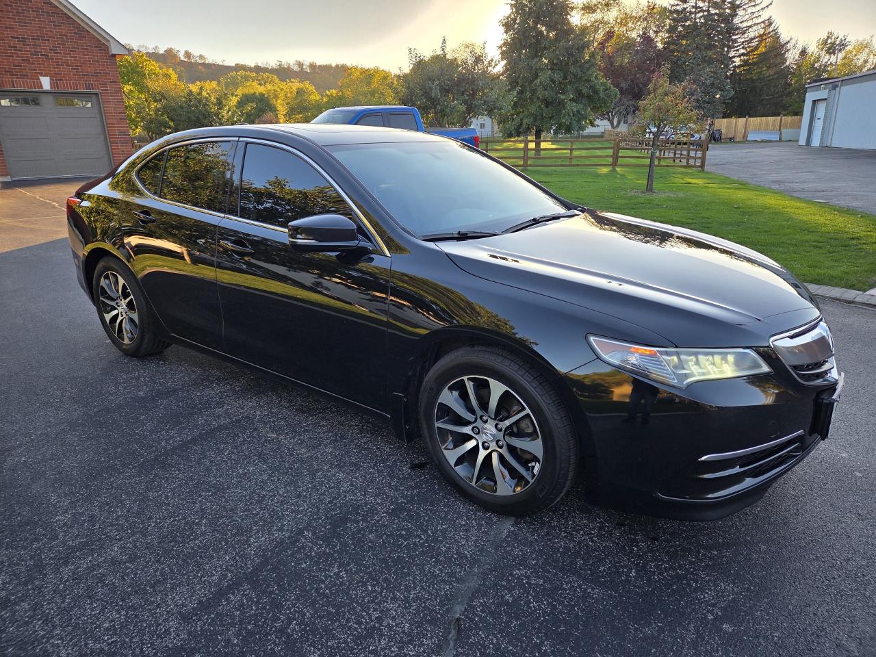 2017 Acura TLX 2.4  Litre , Automatic, Looks and Drives Great! Photo4
