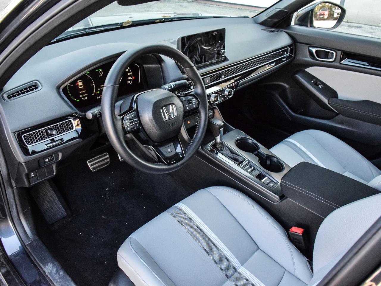 2025 Honda Civic Sport Photo