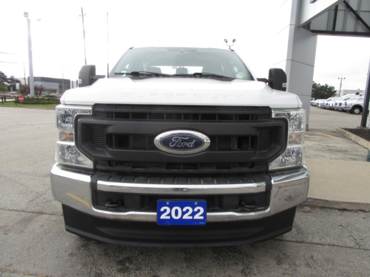 2022 Ford F-250 GAS 4X4 CREW CAB WITH NEW SERVICE UTILITY BODY Photo4