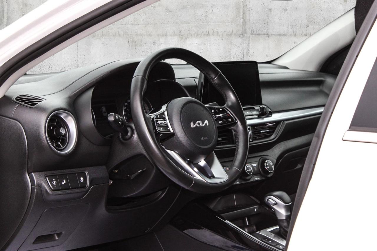 2022 Kia Forte GT Line  HtdSeats DriveModes BkpCam Photo