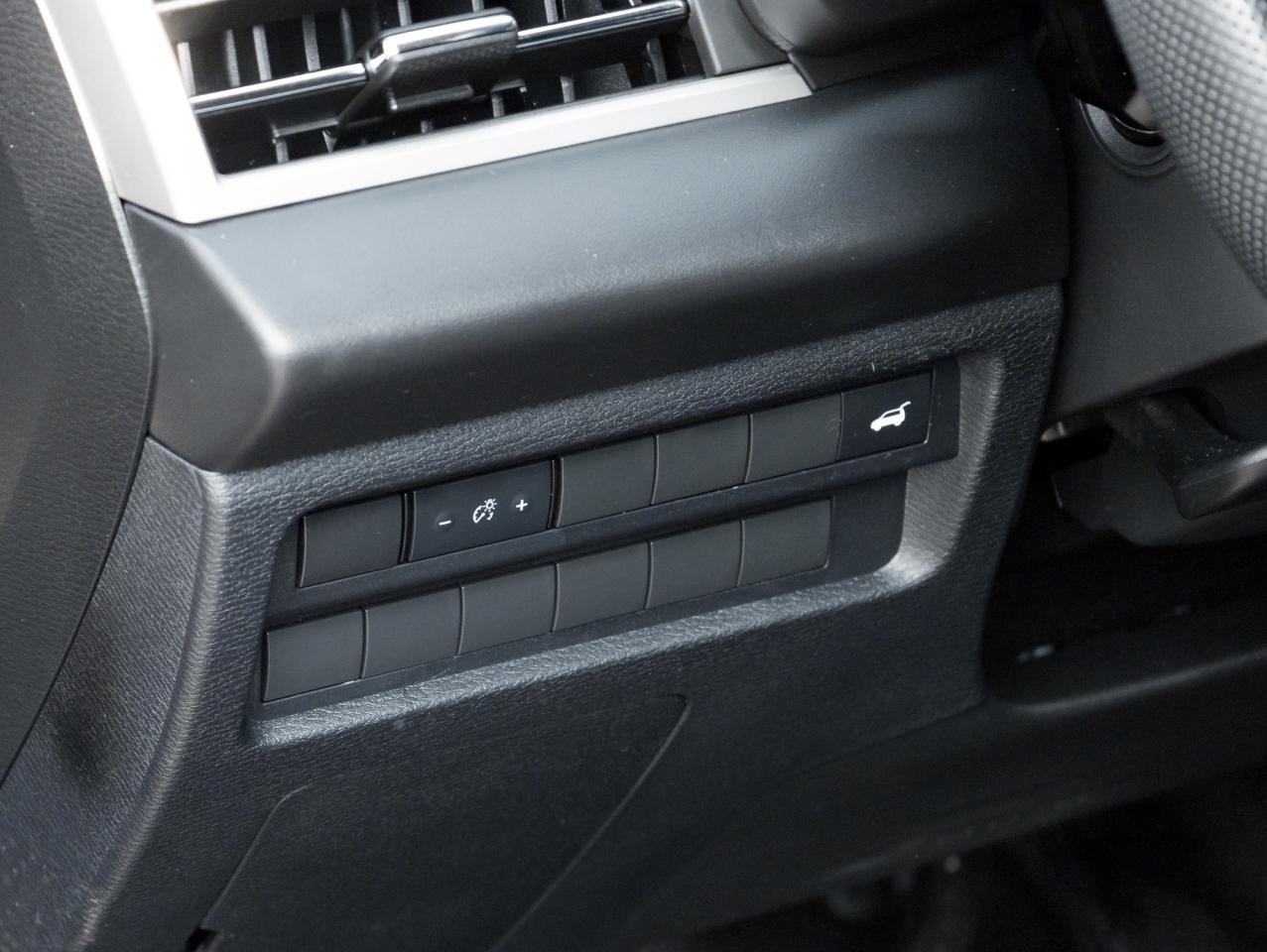 2023 Mitsubishi Outlander LE S-AWC/20-inch two-tone alloy wheels/ 360 Camera Photo