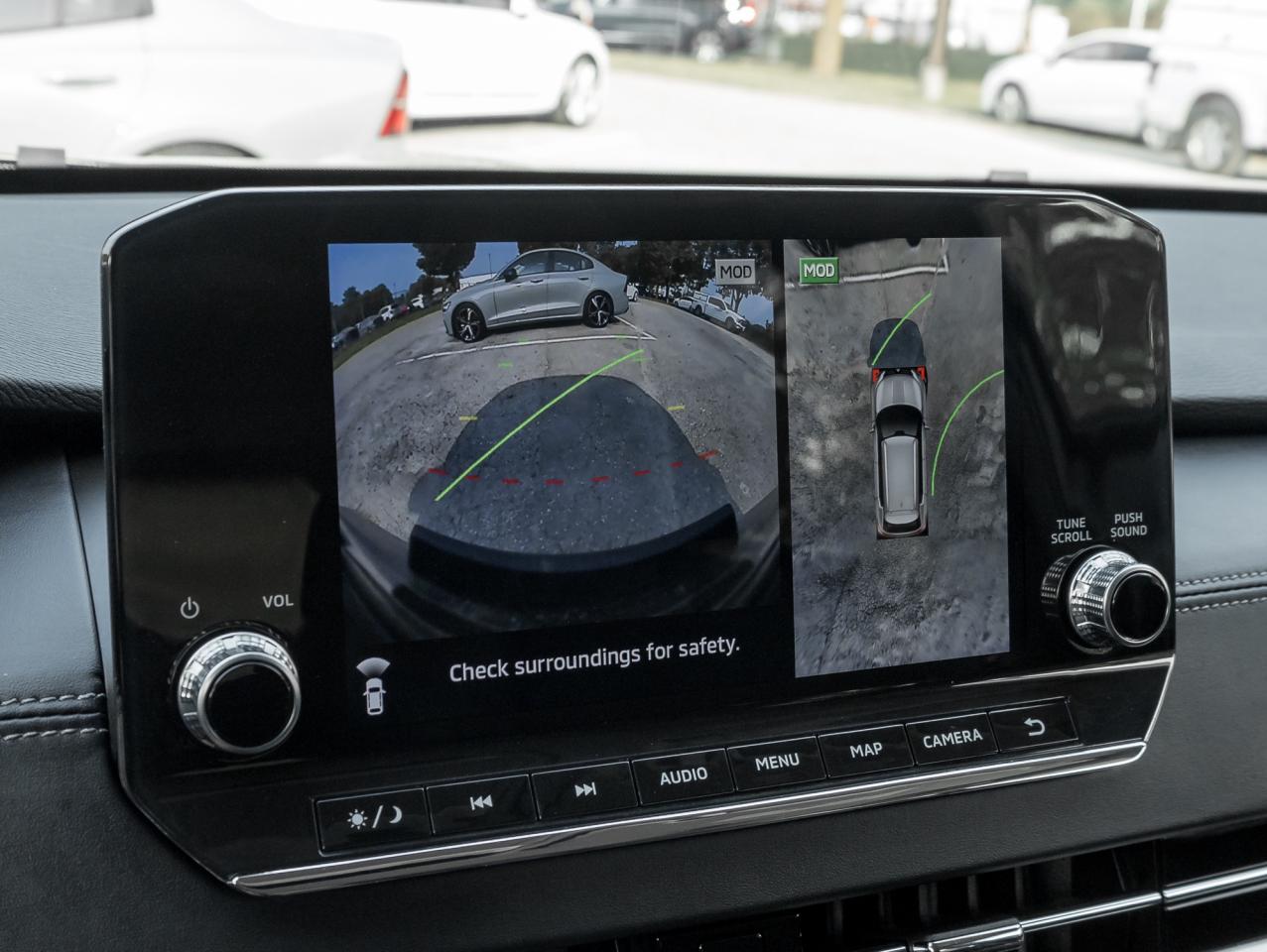 2023 Mitsubishi Outlander LE S-AWC/20-inch two-tone alloy wheels/ 360 Camera Photo