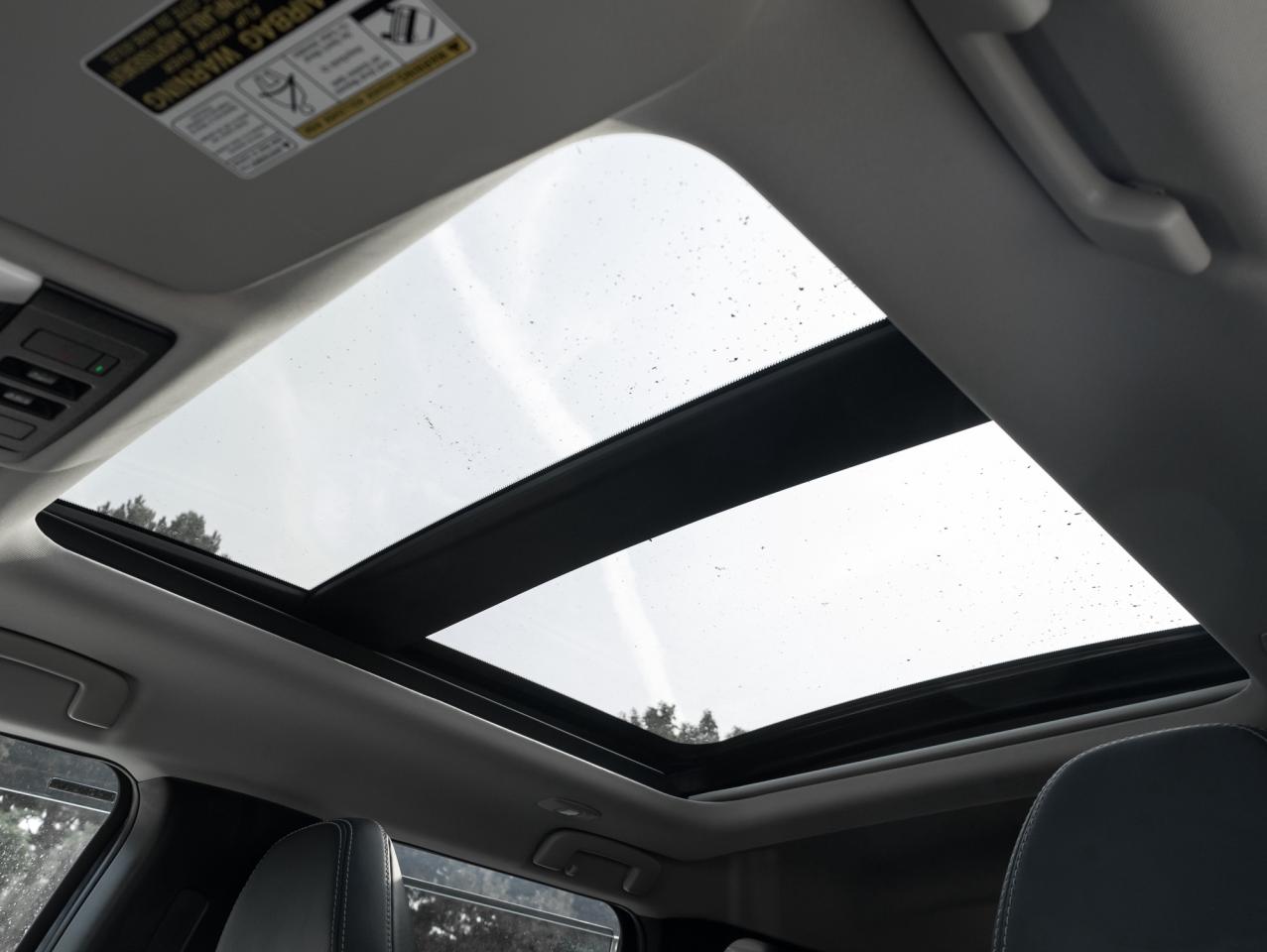 2023 Mitsubishi Outlander LE S-AWC/20-inch two-tone alloy wheels/ 360 Camera Photo