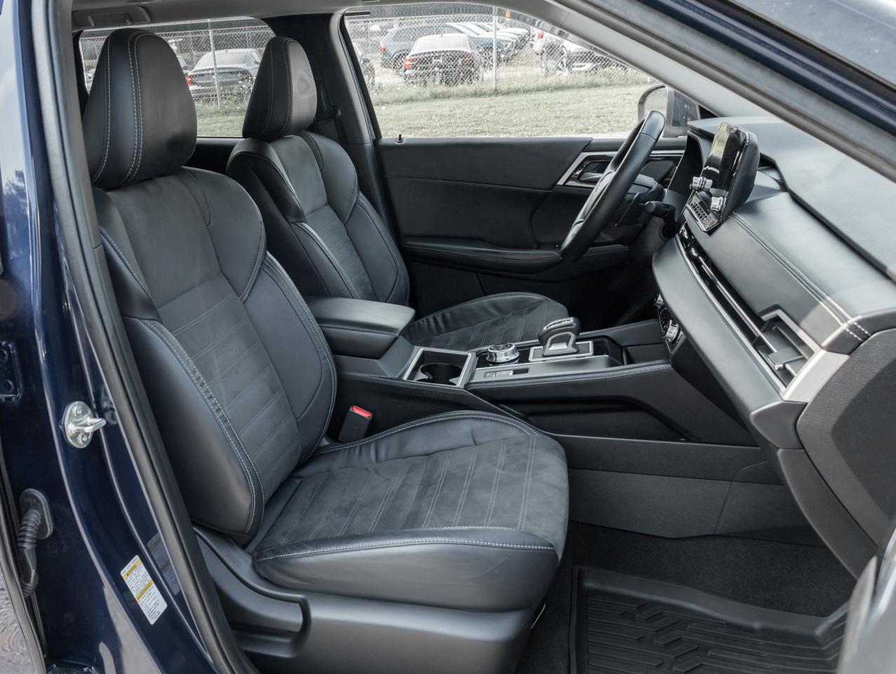 2023 Mitsubishi Outlander LE S-AWC/20-inch two-tone alloy wheels/ 360 Camera Photo